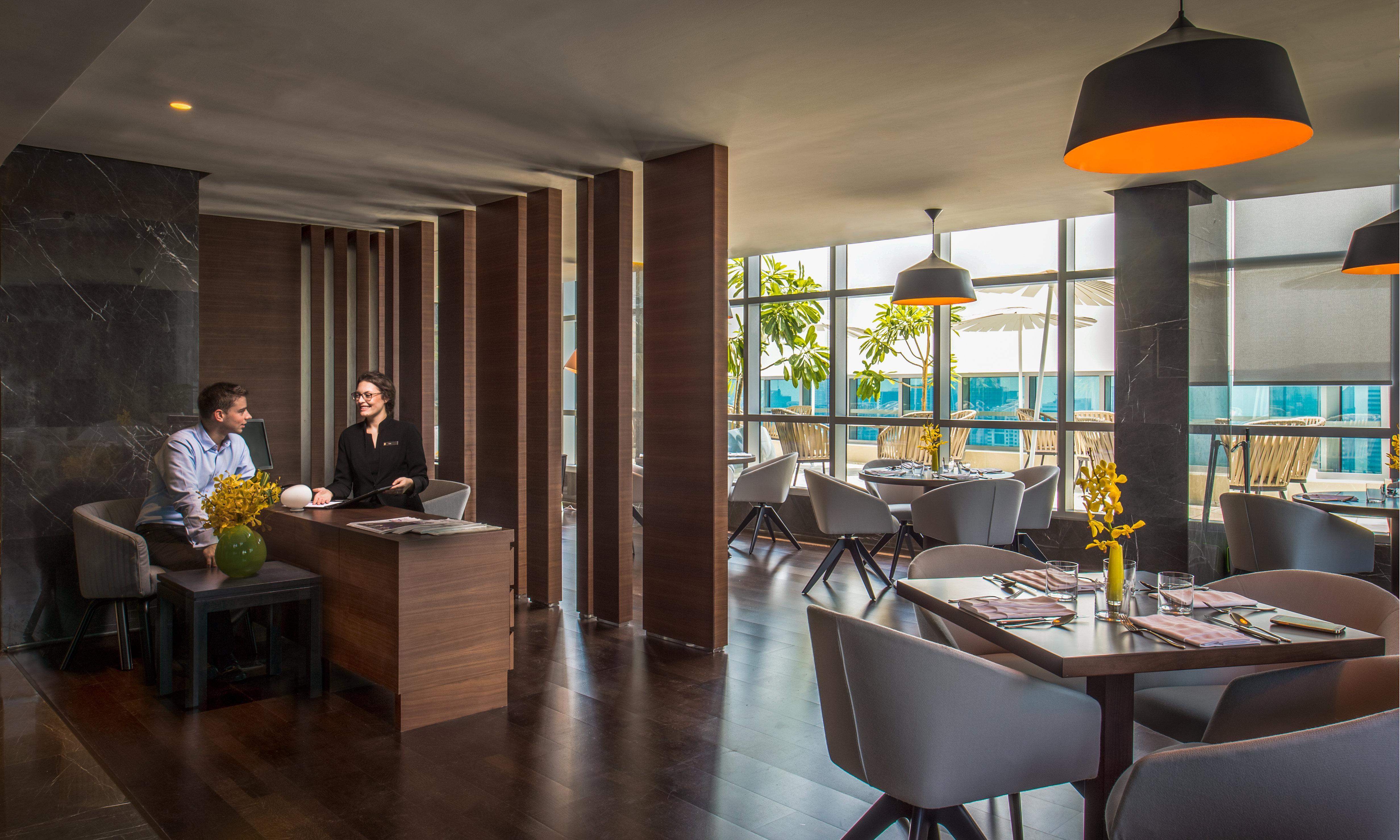 InterContinental Dubai Marina, an IHG Hotel Esterno foto The lounge at the airport