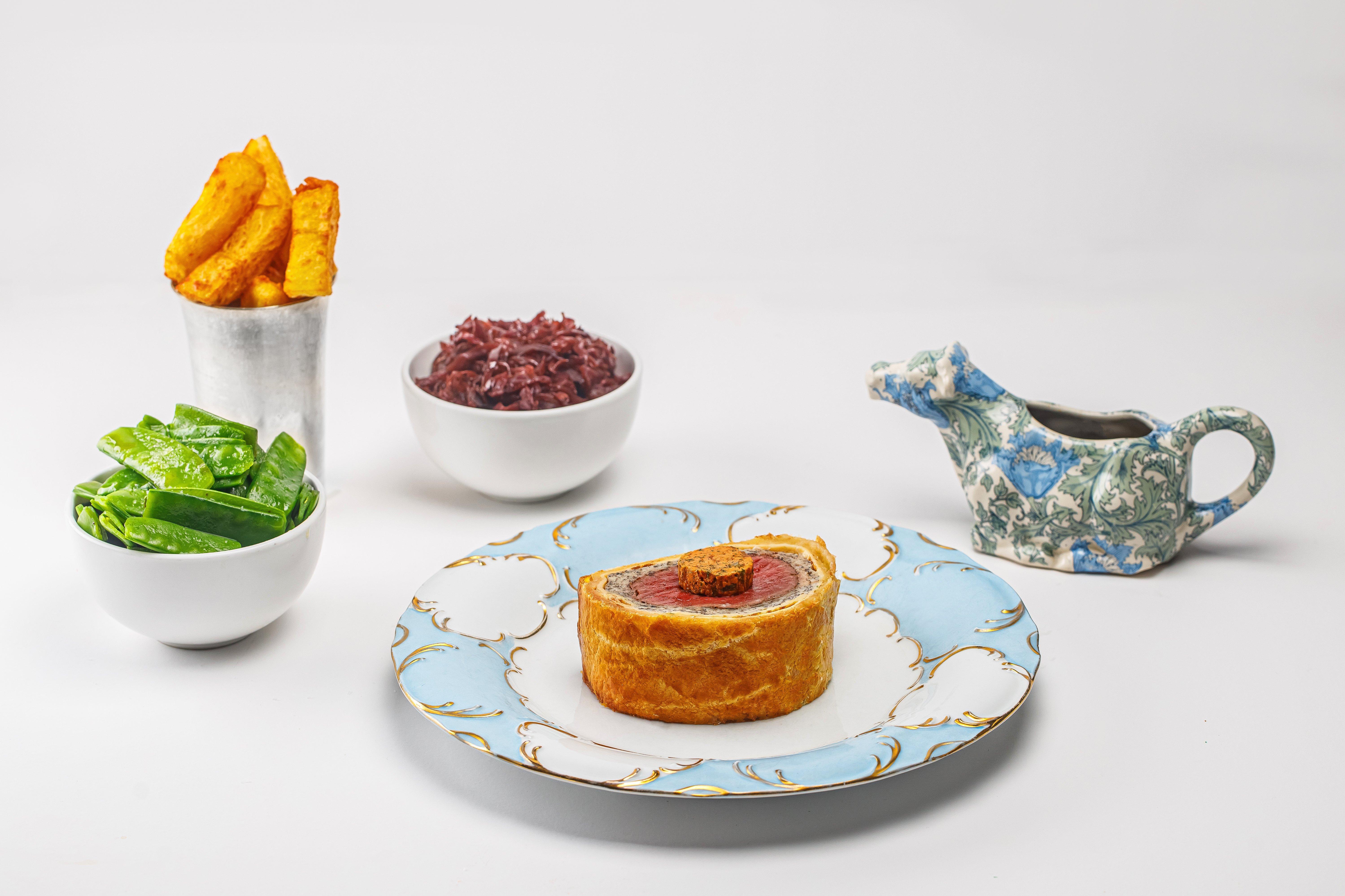 InterContinental Dubai Marina, an IHG Hotel Esterno foto A traditional English Sunday lunch
